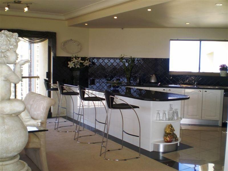 2 Admiralty Drive, Surfers Paradise QLD 4217