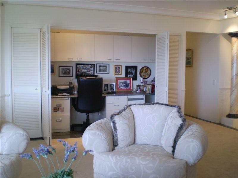 2 Admiralty Drive, Surfers Paradise QLD 4217