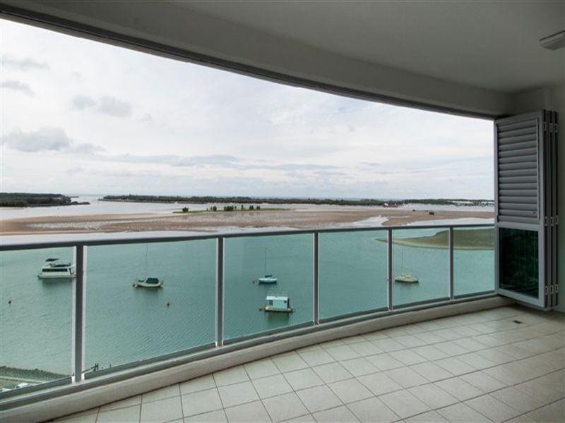 300 Marine Parade, Labrador QLD 4215