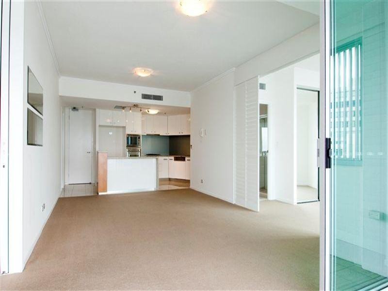 300 Marine Parade, Labrador QLD 4215