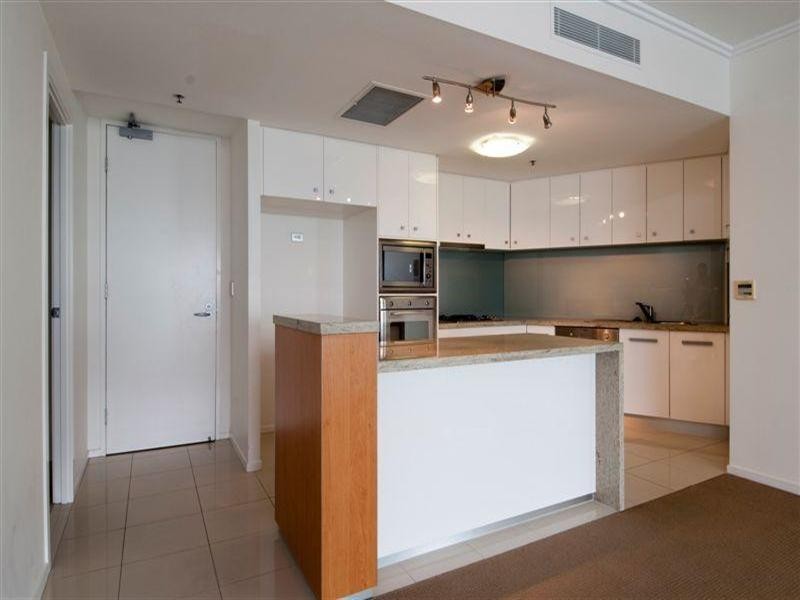 300 Marine Parade, Labrador QLD 4215