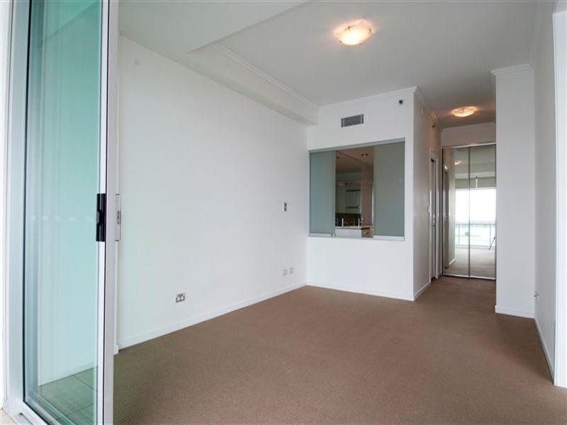 300 Marine Parade, Labrador QLD 4215