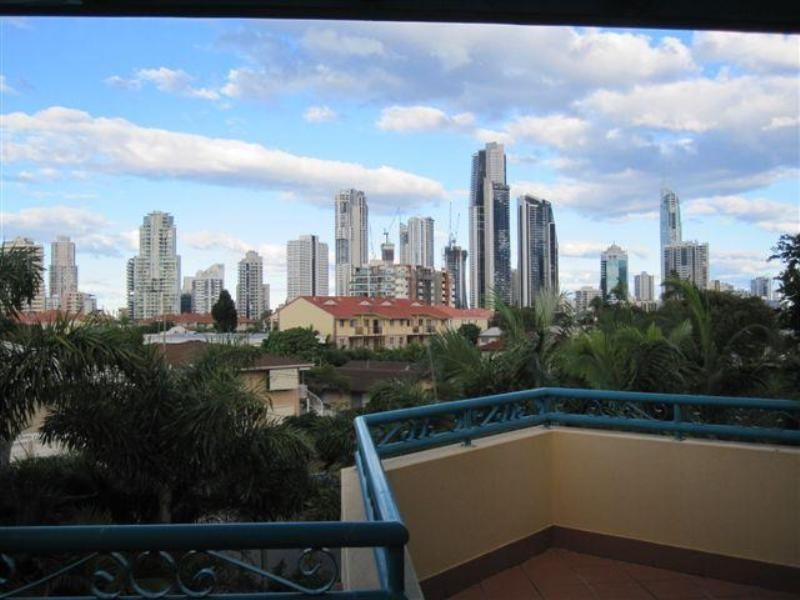 Chevron Island QLD 4217
