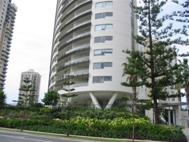 1 Lennie Avenue, Main Beach QLD 4217