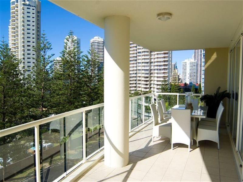 1 Lennie Avenue, Main Beach QLD 4217