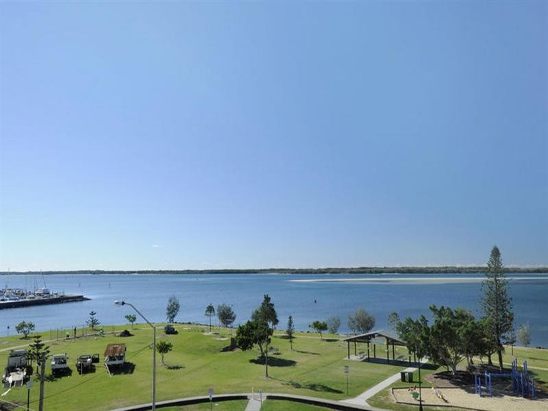 554 Marine Parade, Biggera Waters QLD 4216