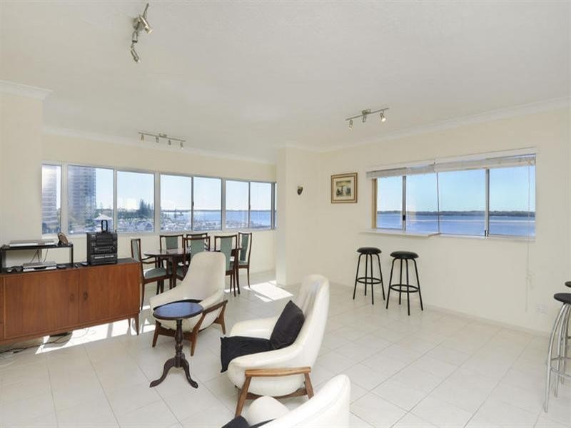 554 Marine Parade, Biggera Waters QLD 4216
