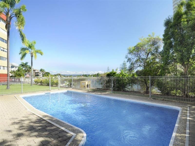 554 Marine Parade, Biggera Waters QLD 4216