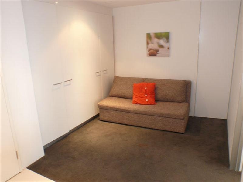 9 Ferny Avenue, Surfers Paradise QLD 4217