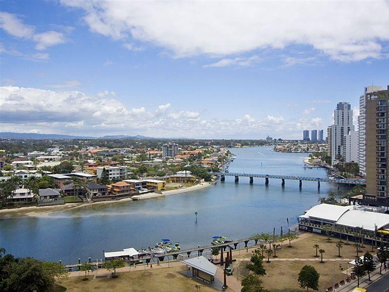 9 Ferny Avenue, Surfers Paradise QLD 4217