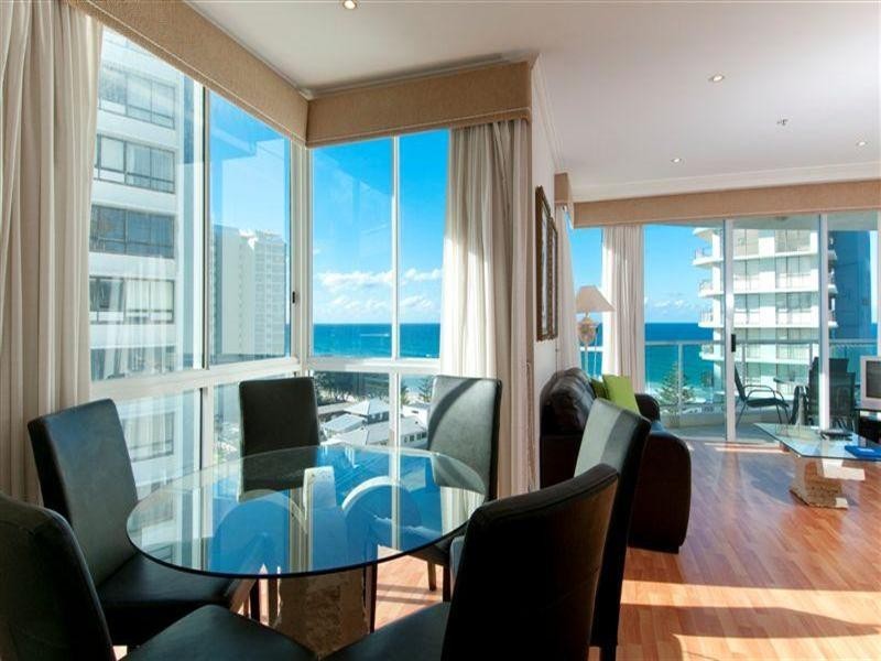 5 Woodroffe Avenue, Main Beach QLD 4217