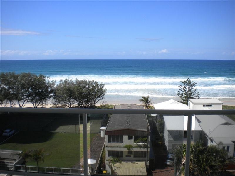 59 Pacific Street, Main Beach QLD 4217