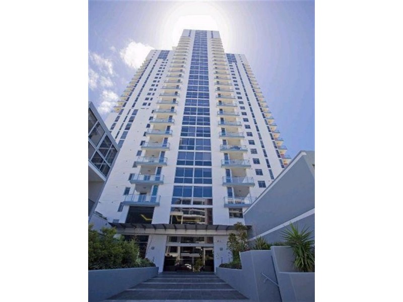 4 Como Crescent, Southport QLD 4215