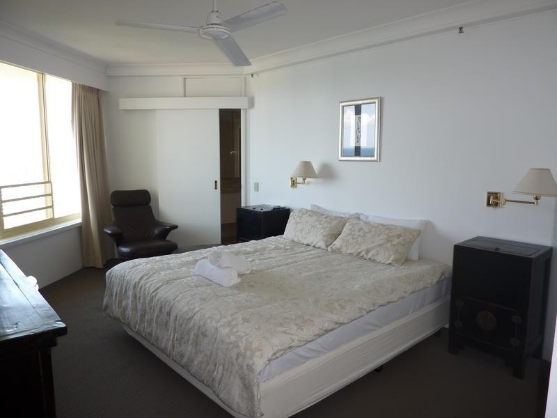 1 Serisier Avenue, Main Beach QLD 4217