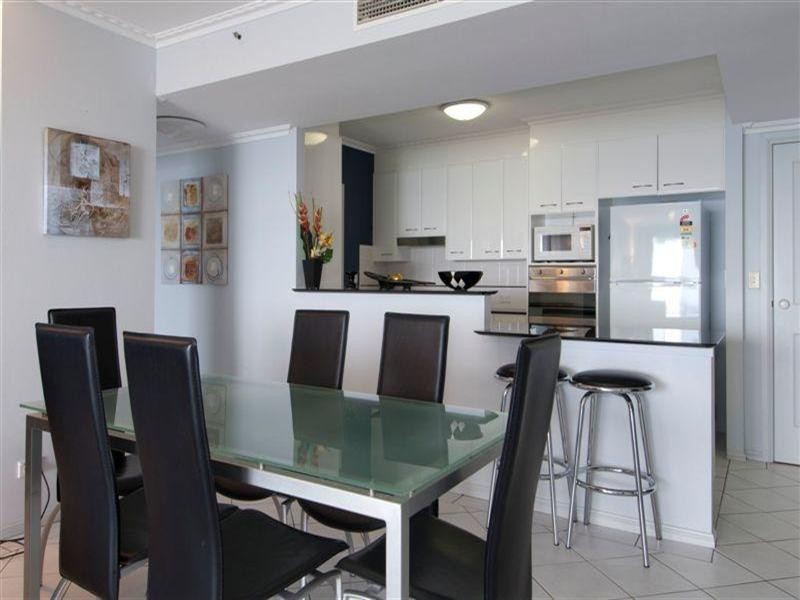 1 Hughes Avenue, Main Beach QLD 4217