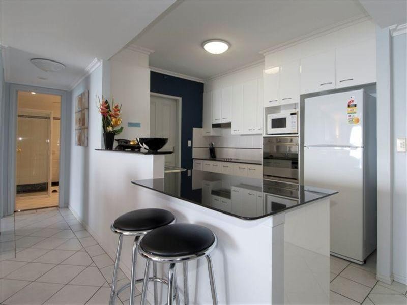 1 Hughes Avenue, Main Beach QLD 4217