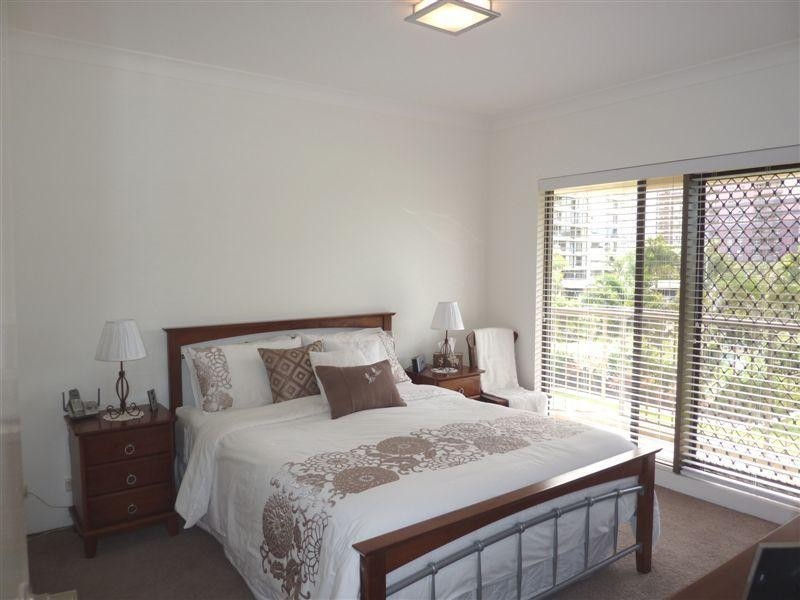 2 Admiralty Drive, Surfers Paradise QLD 4217