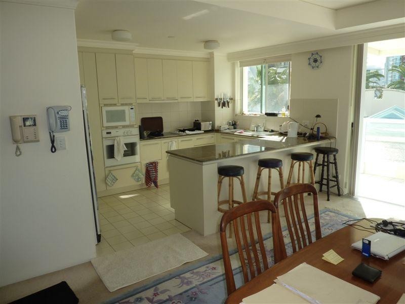 75 Brighton Parade, Southport QLD 4215