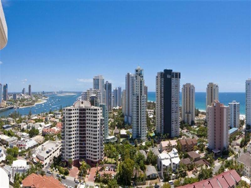 20 Cronin Avenue, Main Beach QLD 4217