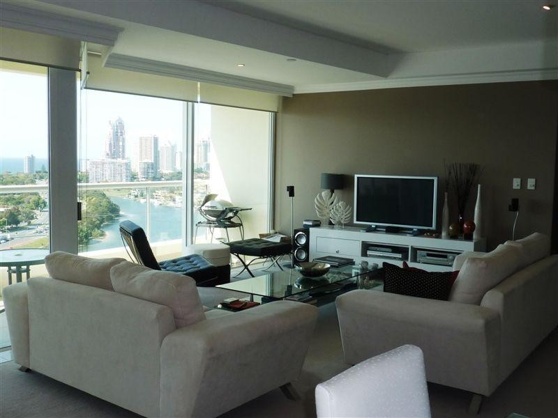 75 Brighton Parade, Southport QLD 4215