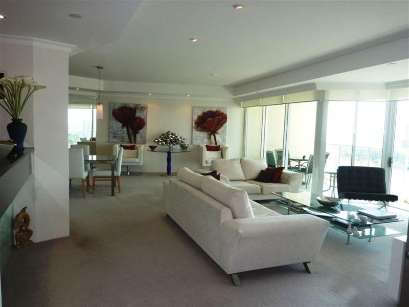 75 Brighton Parade, Southport QLD 4215