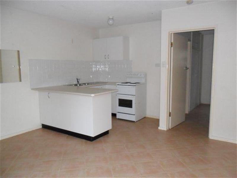 11 Leonard Avenue, Surfers Paradise QLD 4217