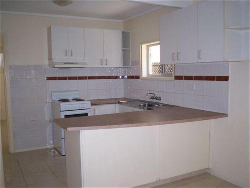 18 Leonard Avenue, Surfers Paradise QLD 4217