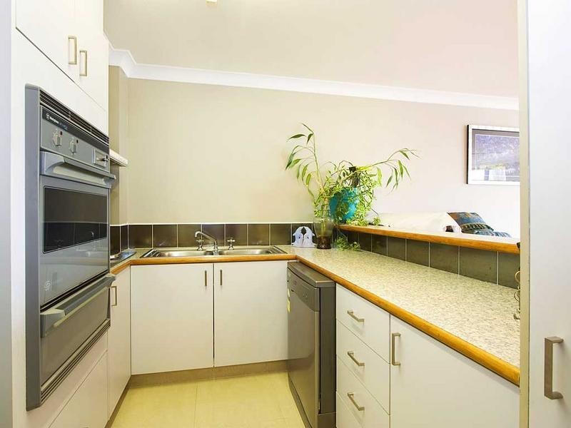 70 Remembrance Drive, Surfers Paradise QLD 4217