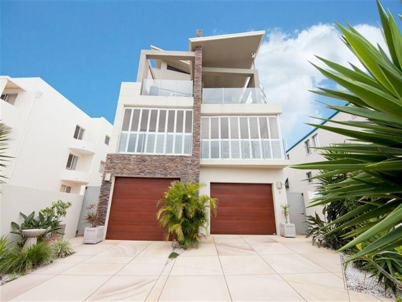 2/5 Whiting Street, Labrador QLD 4215