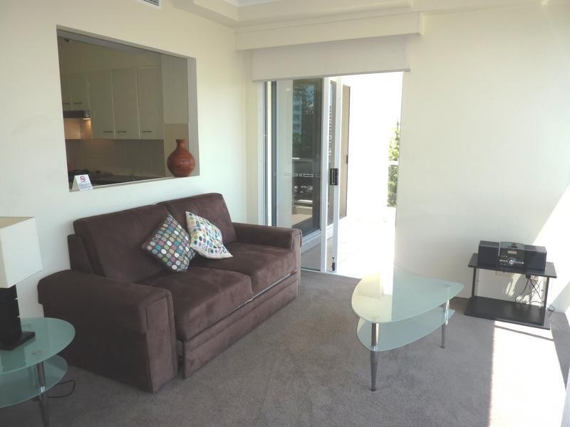 59 Pacific Street, Main Beach QLD 4217