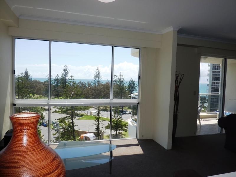 59 Pacific Street, Main Beach QLD 4217