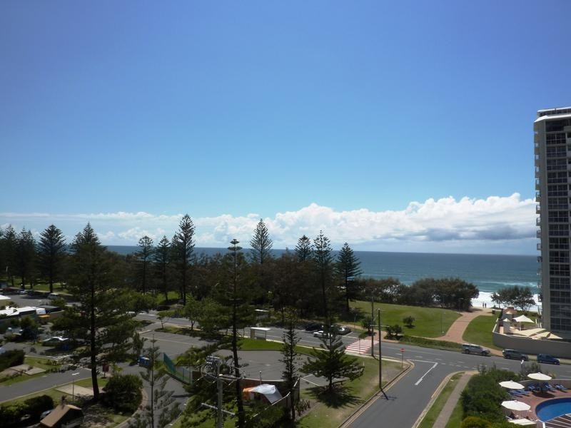 59 Pacific Street, Main Beach QLD 4217