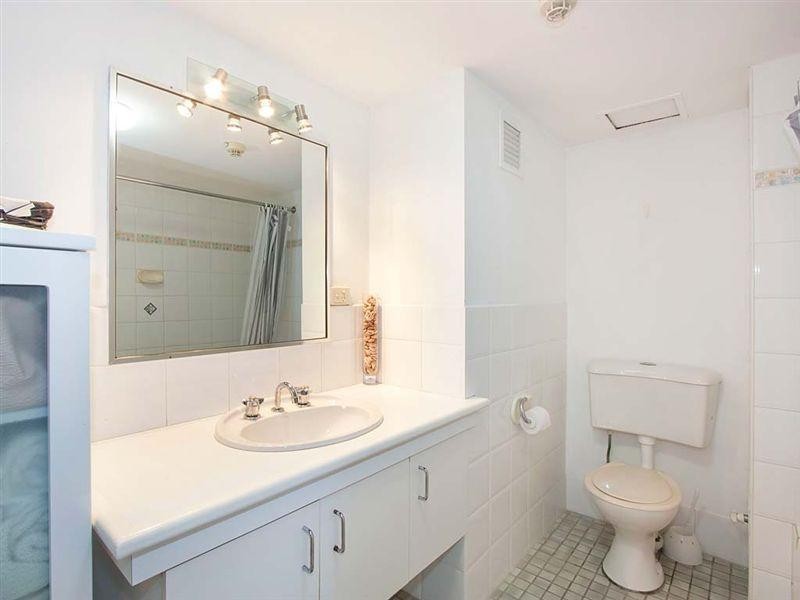 70 Remembrance Drive, Surfers Paradise QLD 4217