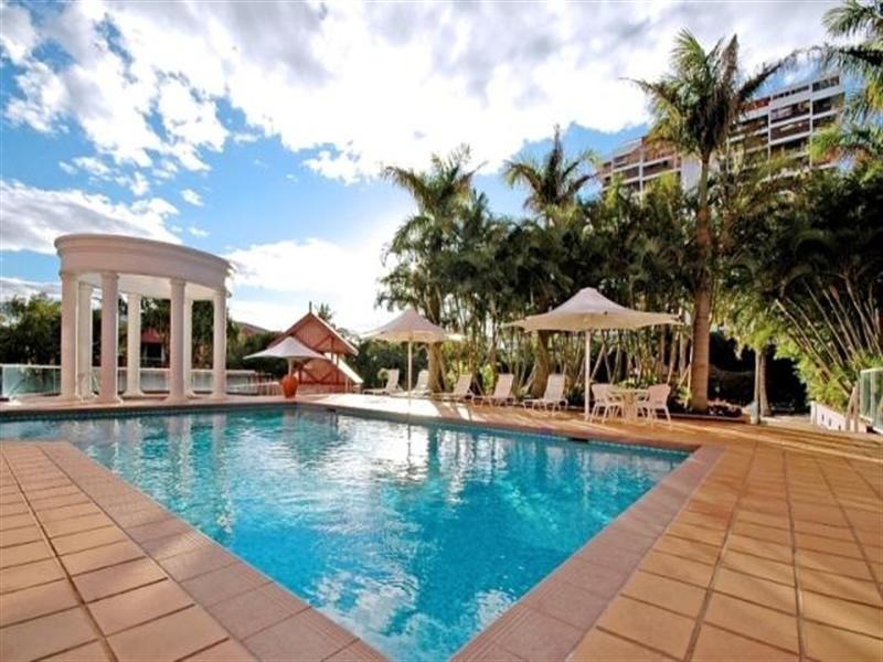 Main Beach QLD 4217
