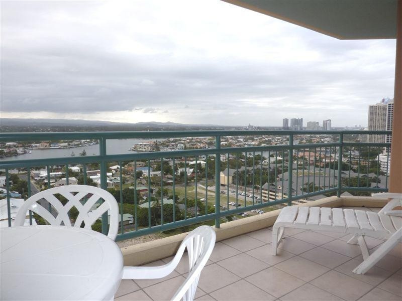 5 Palm Avenue, Surfers Paradise QLD 4217