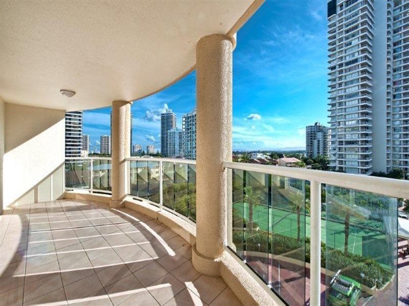 59 Pacific Street, Main Beach QLD 4217