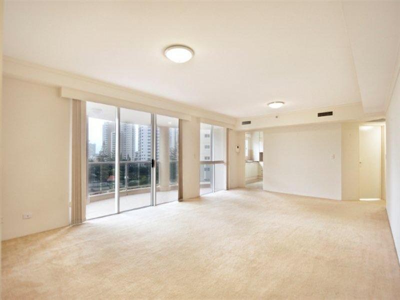 59 Pacific Street, Main Beach QLD 4217