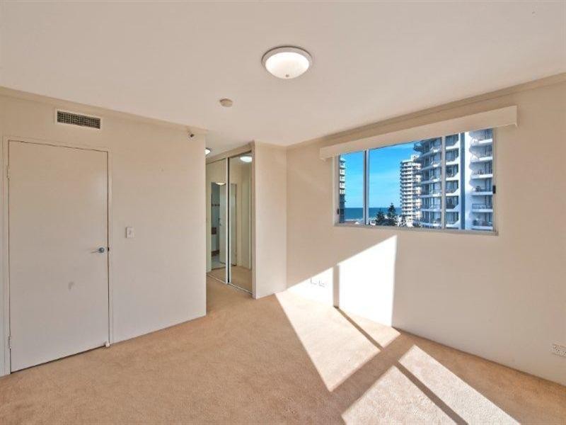 59 Pacific Street, Main Beach QLD 4217