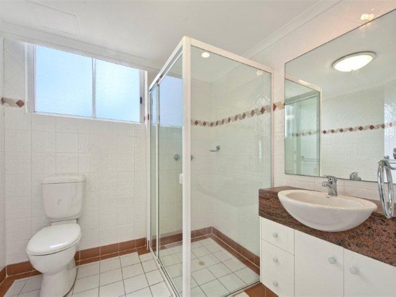 59 Pacific Street, Main Beach QLD 4217