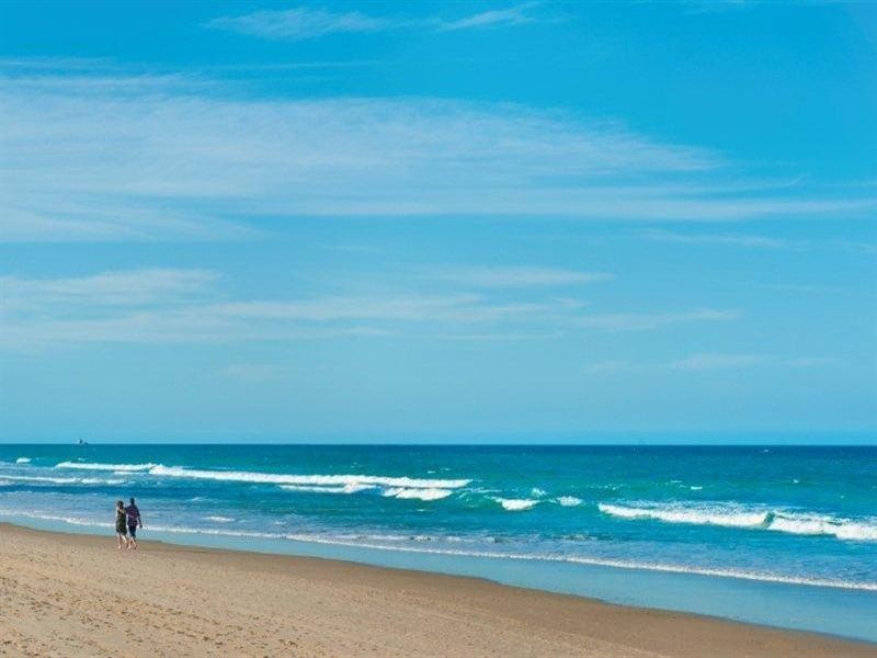 59 Pacific Street, Main Beach QLD 4217