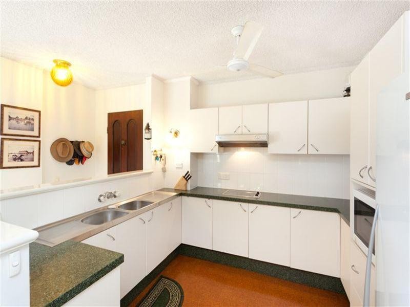 72 Marine Parade, Southport QLD 4215