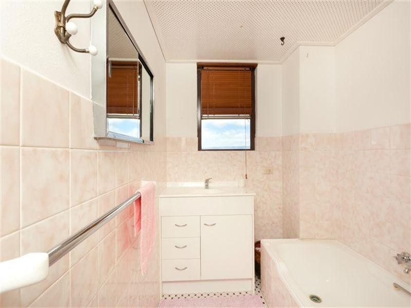 72 Marine Parade, Southport QLD 4215