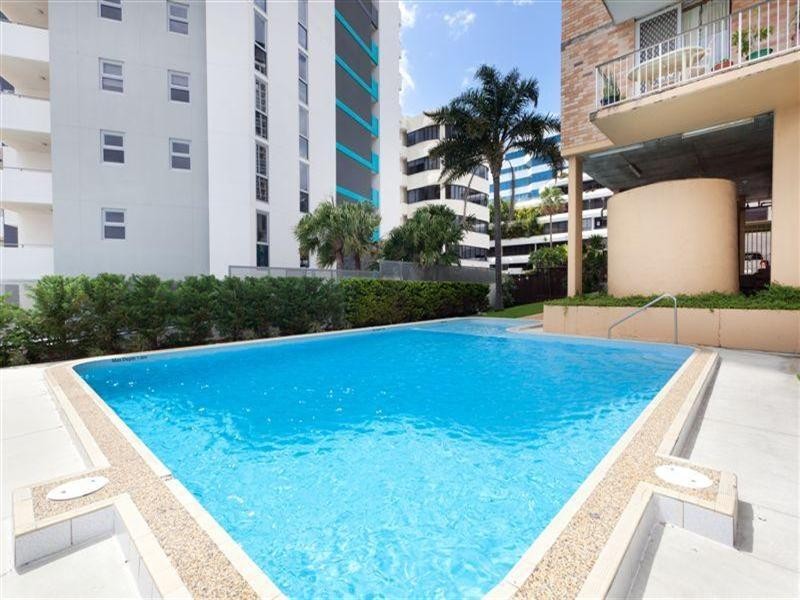 72 Marine Parade, Southport QLD 4215