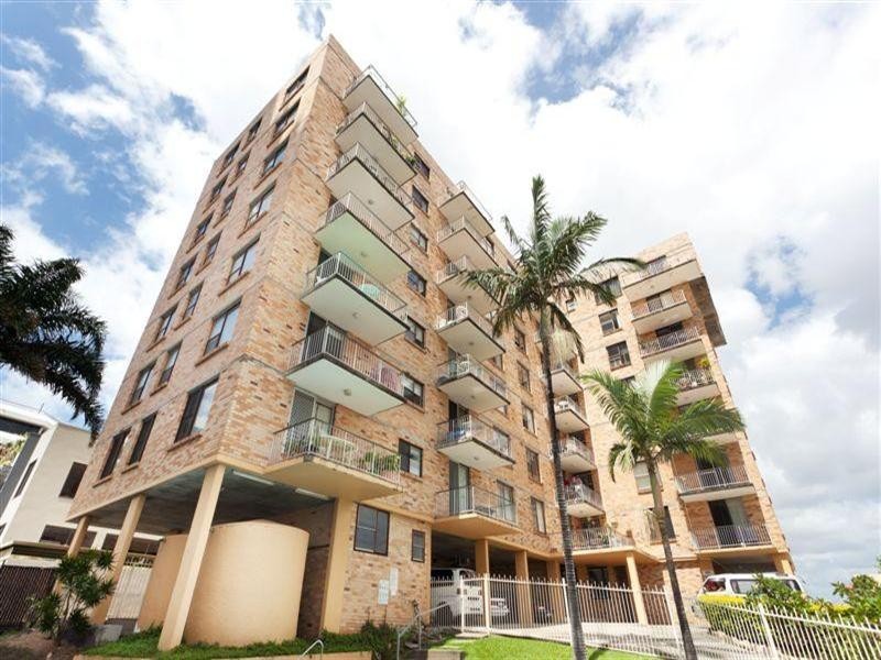 72 Marine Parade, Southport QLD 4215