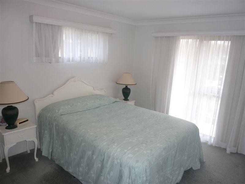 6 Peak Avenue, Main Beach QLD 4217