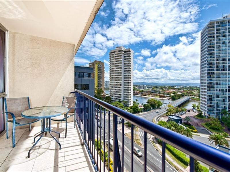67 Ferny Avenue, Surfers Paradise QLD 4217