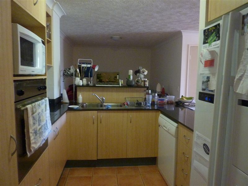 24 Slatyer Avenue, Bundall QLD 4217