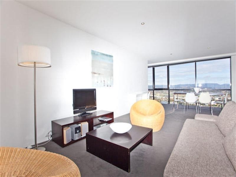 9 Ferny Avenue, Surfers Paradise QLD 4217