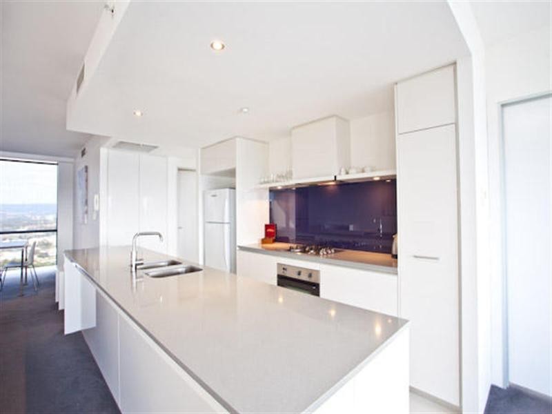 9 Ferny Avenue, Surfers Paradise QLD 4217