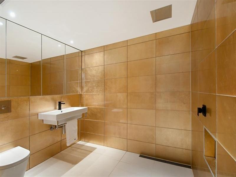 3 Tedder Avenue, Main Beach QLD 4217